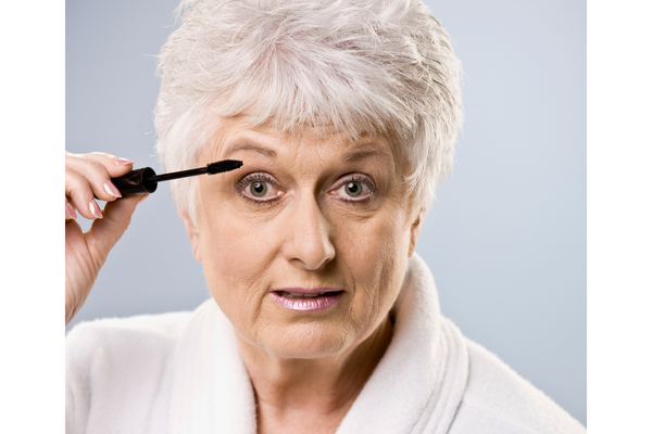 Finding the Fountain of Youth: The Best Mascara for Older Ladies