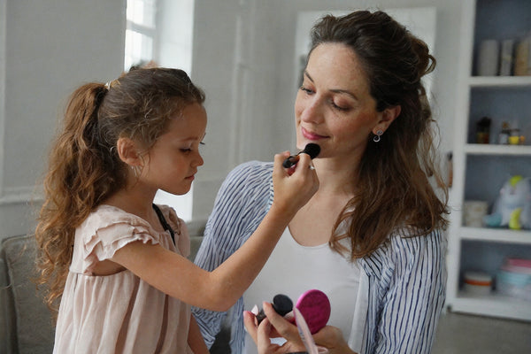 Mom Makeup: A Minimalist Beauty Routine For Busy Moms