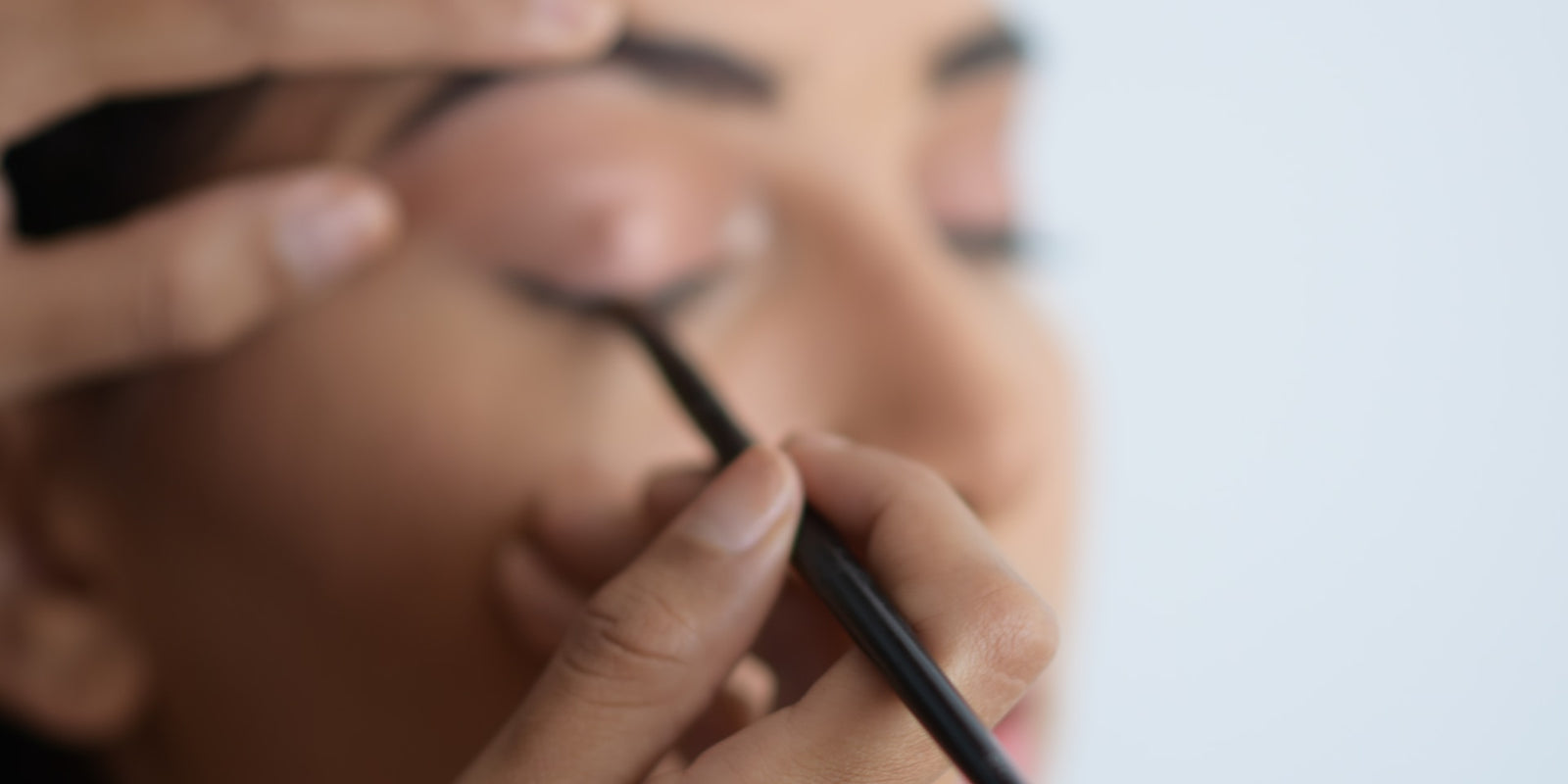Going Green with Eco-Friendly Eyeliner Natural Options