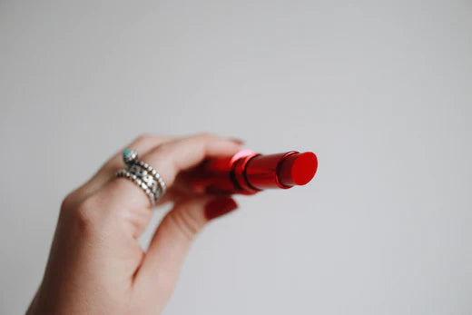 Lip Love: Discover the Magic of Natural Lip Oils